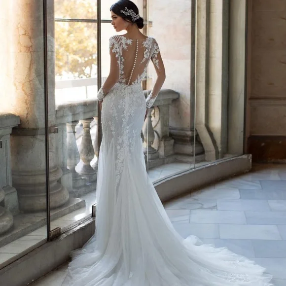 Pronovias Pickford Wedding Dress - Picture 2 of 8